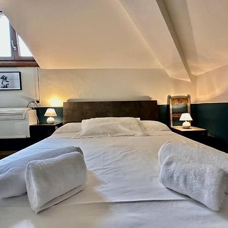 63 Passi Dal Lago In Centro By Revenue House Como Kültér fotó