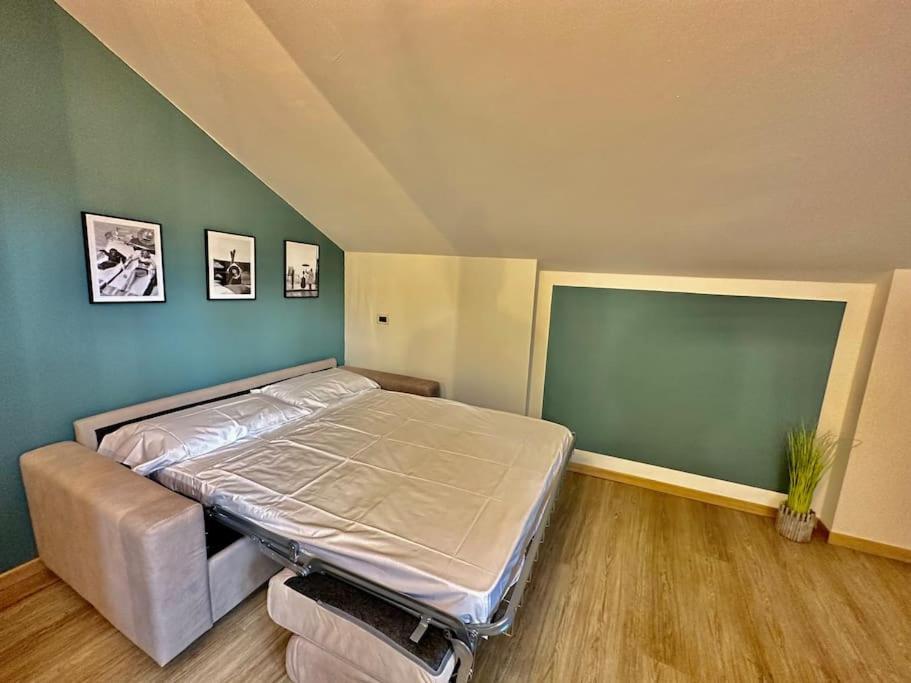 63 Passi Dal Lago In Centro By Revenue House Como Kültér fotó